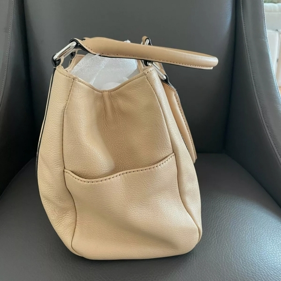 Calvin Klein Calf Leather Medium Tote NWOT - Picture 5 of 10